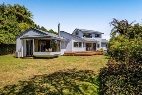 Photo of property in 6 Bushview Place, Upper Vogeltown, New Plymouth, 4310