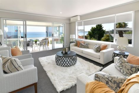 Photo of property in 252 Whangaparaoa Road, Red Beach, 0932