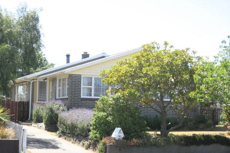 Photo of property in 83 Bickerton Street, Wainoni, Christchurch, 8061