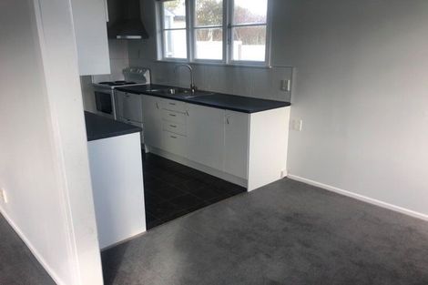 Photo of property in 5 Holly Grove, Maungaraki, Lower Hutt, 5010