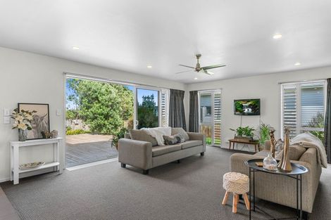 Photo of property in 1 Tua Tua Place, Baylys Beach, Dargaville, 0377