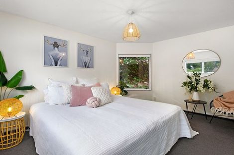 Photo of property in 10a Mackinnon Terrace, Sunshine Bay, Queenstown, 9300