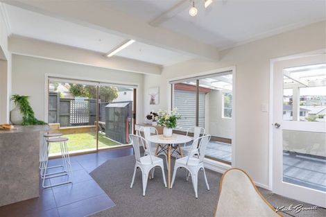 Photo of property in 31 Acacia Avenue, Maungaraki, Lower Hutt, 5010
