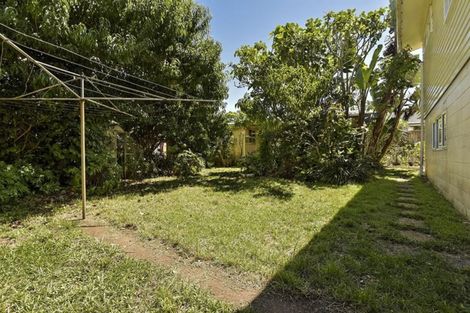 Photo of property in 71 Crawford Avenue, Mangere Bridge, Auckland, 2022