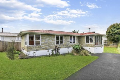 Photo of property in 10 Olive Street, Manurewa, Auckland, 2102