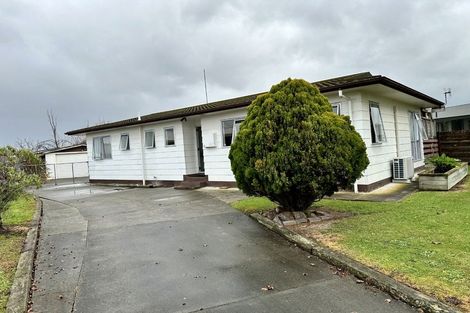 Photo of property in 24 Suzanne Grove, Kelvin Grove, Palmerston North, 4414