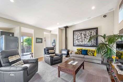 Photo of property in 4 Tarapatiki Drive, Whitianga, 3510