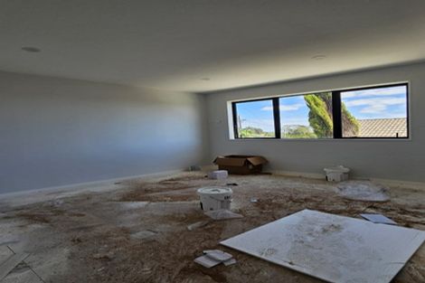 Photo of property in 52c Hutchinsons Road, Bucklands Beach, Auckland, 2014