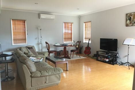 Photo of property in 29 Horizon View Road, Oteha, Auckland, 0632