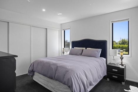 Photo of property in 8 Tikorangi Road East, Tikorangi, 4383