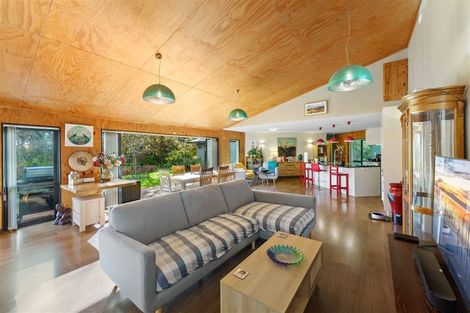 Photo of property in 43 Pehi Kupa Street, Waikanae, 5036