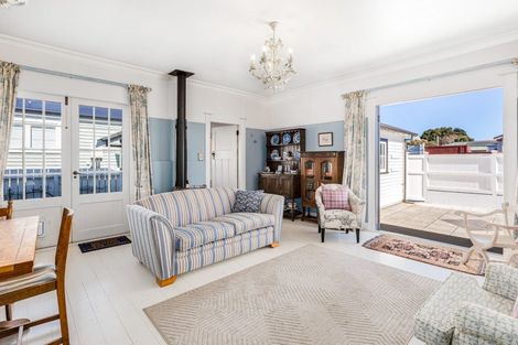 Photo of property in 22 Torridon Road, Miramar, Wellington, 6022