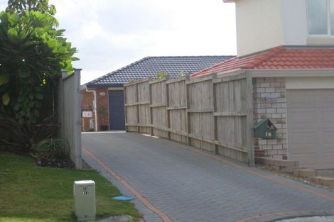 Photo of property in 14 Adrigole Place, East Tamaki, Auckland, 2013