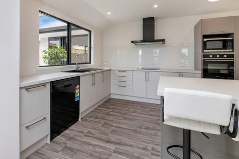 Photo of property in 6 Soldier Way, Parahaki, Whangarei, 0112