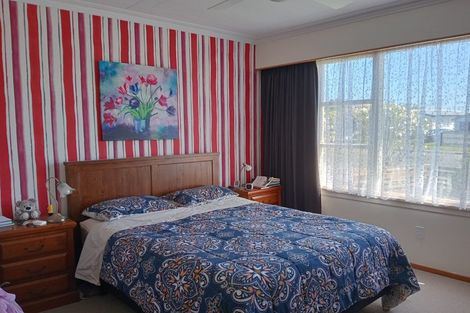 Photo of property in 79 Orawia Road, Tuatapere, 9620