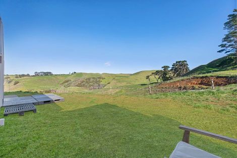 Photo of property in 50 Binns Road, Karioitahi, Waiuku, 2683