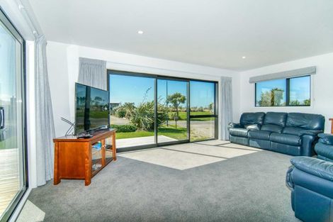 Photo of property in 5 Elley Drive, Carters Beach, Westport, 7825
