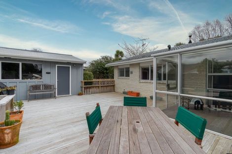 Photo of property in 8 Paretai Grove, Waikanae, 5036