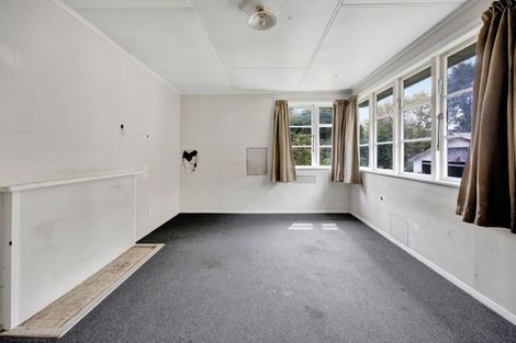 Photo of property in 5 Glenpark Avenue, Westown, New Plymouth, 4310