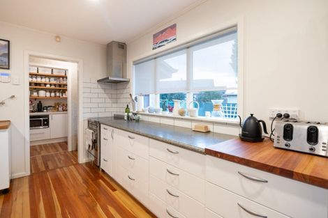 Photo of property in 7 Nicholson Street, Mayfair, Hastings, 4122