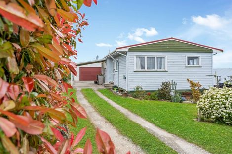 Photo of property in 16 Mcneil Street, Balclutha, 9230