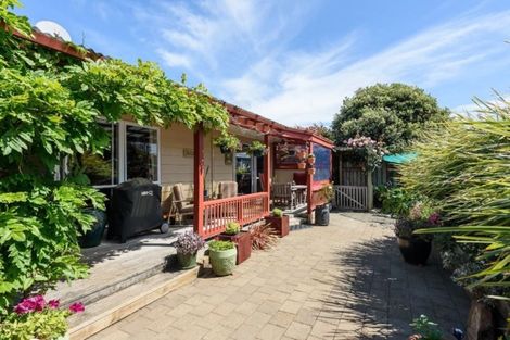Photo of property in 7 Hodgkins Road, Waikanae Beach, Waikanae, 5036