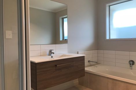 Photo of property in 5 Waghorn Street, Pyes Pa, Tauranga, 3112