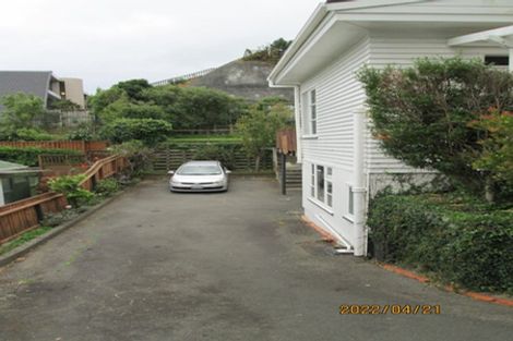 Photo of property in 6 Aranui Street, Maupuia, Wellington, 6022