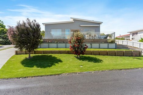 Photo of property in 123 Durrant Drive, Whangamata, 3620