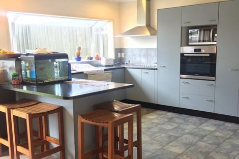 Photo of property in 2/71 Howe Street, Howick, Auckland, 2014