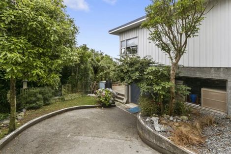 Photo of property in 54 Poto Road, Normandale, Lower Hutt, 5010