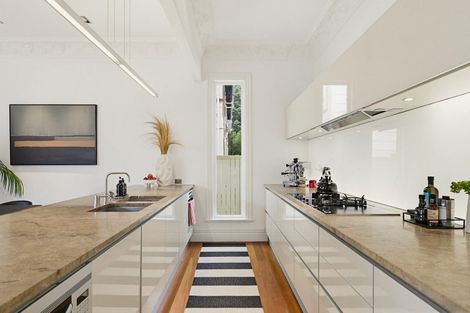 Photo of property in 117 Pirie Street, Mount Victoria, Wellington, 6011