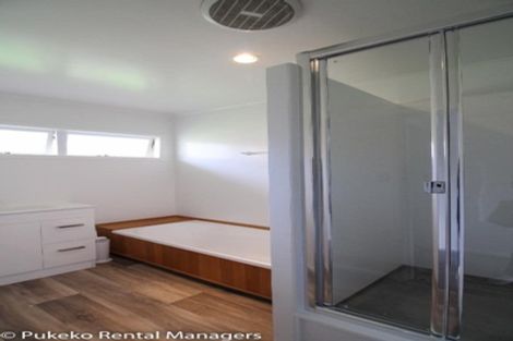 Photo of property in 19 Lynmore Drive, Hillpark, Auckland, 2102