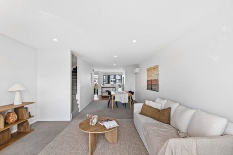 Photo of property in 18 Memorial Park Lane, Hobsonville, Auckland, 0618