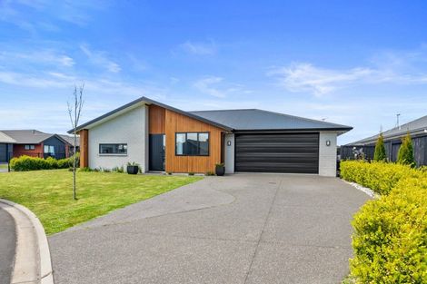 Photo of property in 90 Hills View Drive, Papamoa, 3118