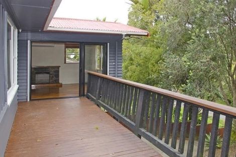 Photo of property in 43 Waima Crescent, Titirangi, Auckland, 0604