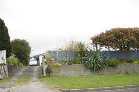 Photo of property in 8 Donnelly Street, Oakura, 4314