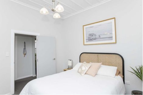 Photo of property in 43 Disraeli Street, Gisborne, 4010