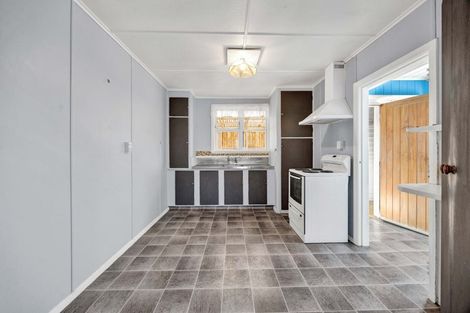 Photo of property in 46 Hussey Street, Waverley, 4510