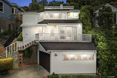 Photo of property in 16 Tai Paku Paku Road, Karaka Bays, Wellington, 6022