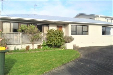 Photo of property in 51 Devon Road, Bucklands Beach, Auckland, 2012