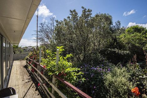 Photo of property in 16 Ripiro Drive, Baylys Beach, Dargaville, 0377