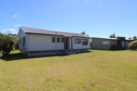 Photo of property in 506 Matarangi Drive, Matarangi, Whitianga, 3592