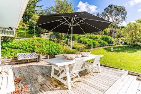 Photo of property in 2 Cliff Street, Pahi, Paparoa, 0571