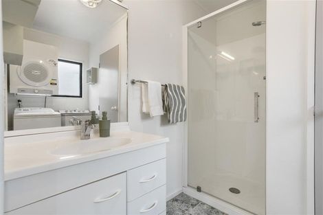 Photo of property in 114 Everitt Crescent, Whangamata, 3620