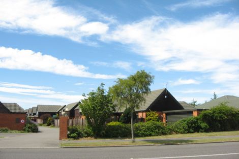 Photo of property in 1/415 Mairehau Road, Parklands, Christchurch, 8083