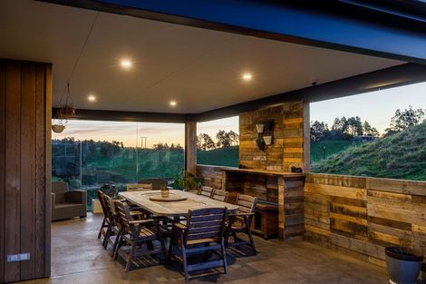 Photo of property in 527 Frankley Road, Hurworth, New Plymouth, 4371