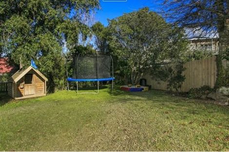 Photo of property in 12 Thalia Place, Totara Vale, Auckland, 0629