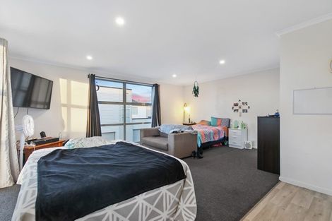 Photo of property in 49 Hollowout Street, Takanini, 2112