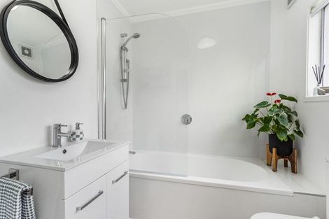 Photo of property in 7/19 Houghton Street, Meadowbank, Auckland, 1072